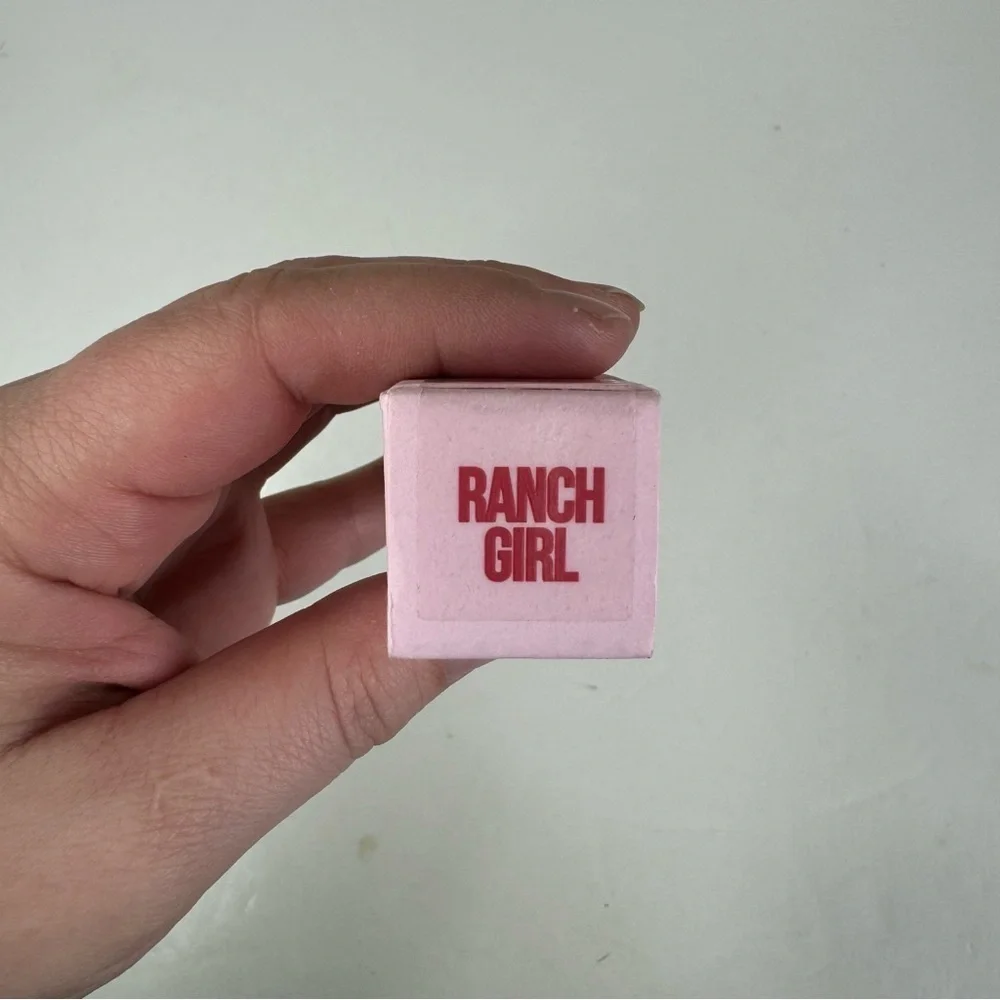 Jeffree Star Trap Lipstick in‎ Ranch Girl